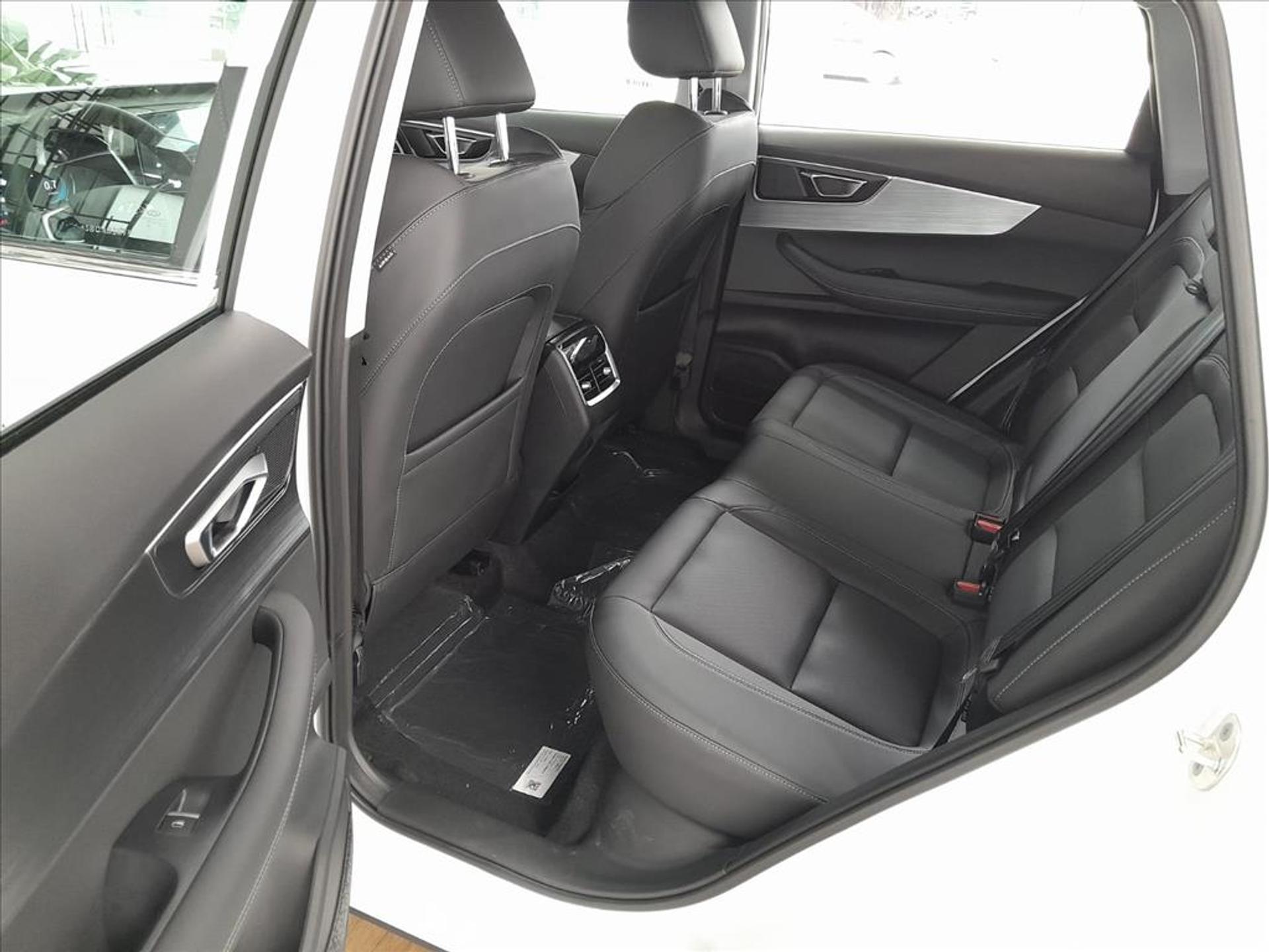 caoa-chery-tiggo-7-1.5-tci-turbo-flex-sport-cvt-wmimagem16025697666