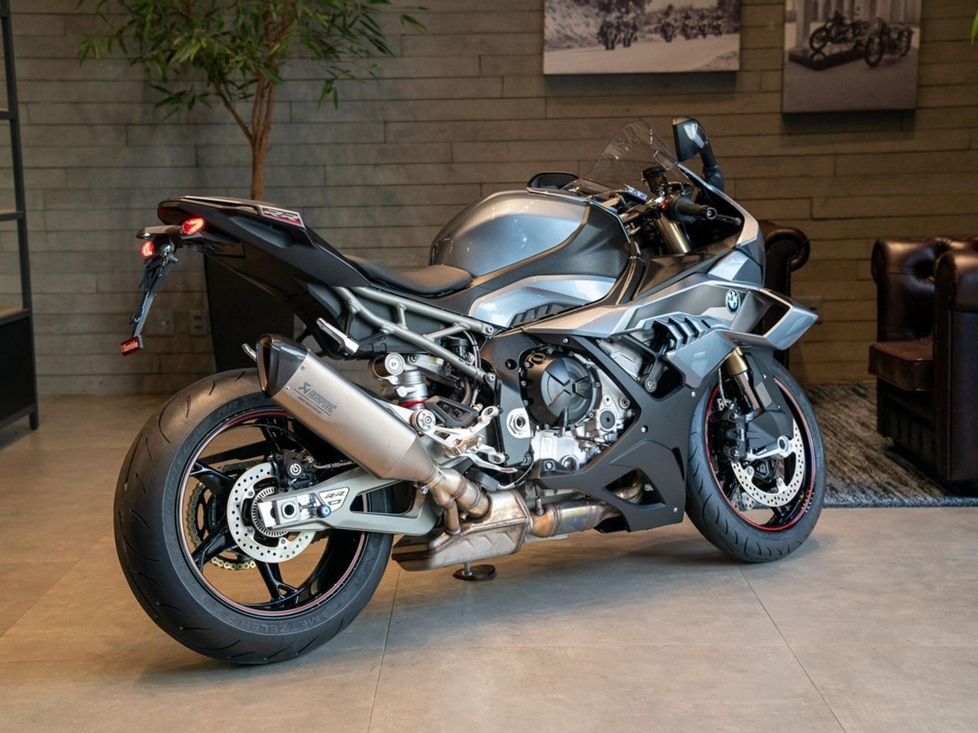 bmws_1000_rrwmimagem12135231194