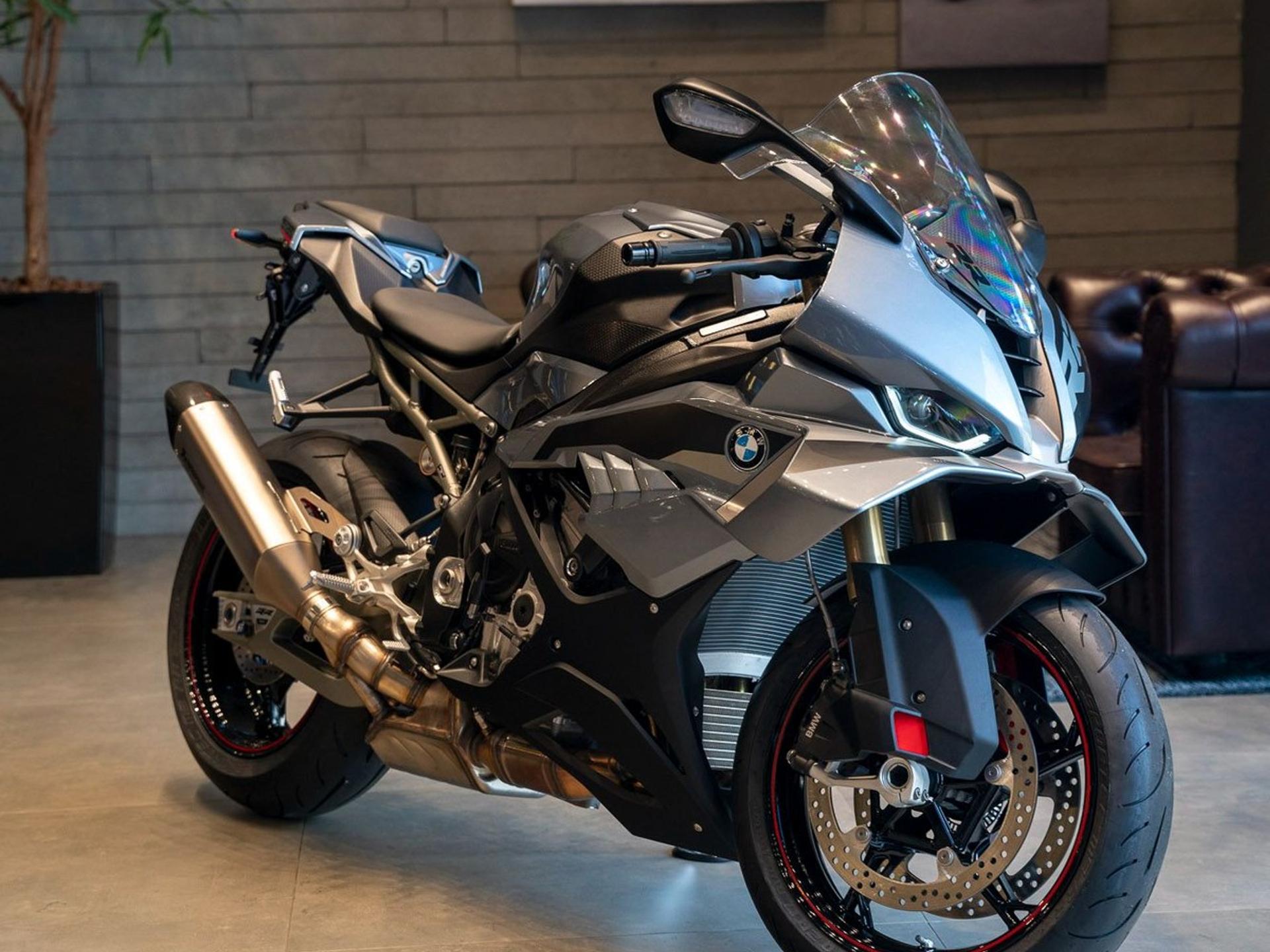 bmws_1000_rrwmimagem12152423123