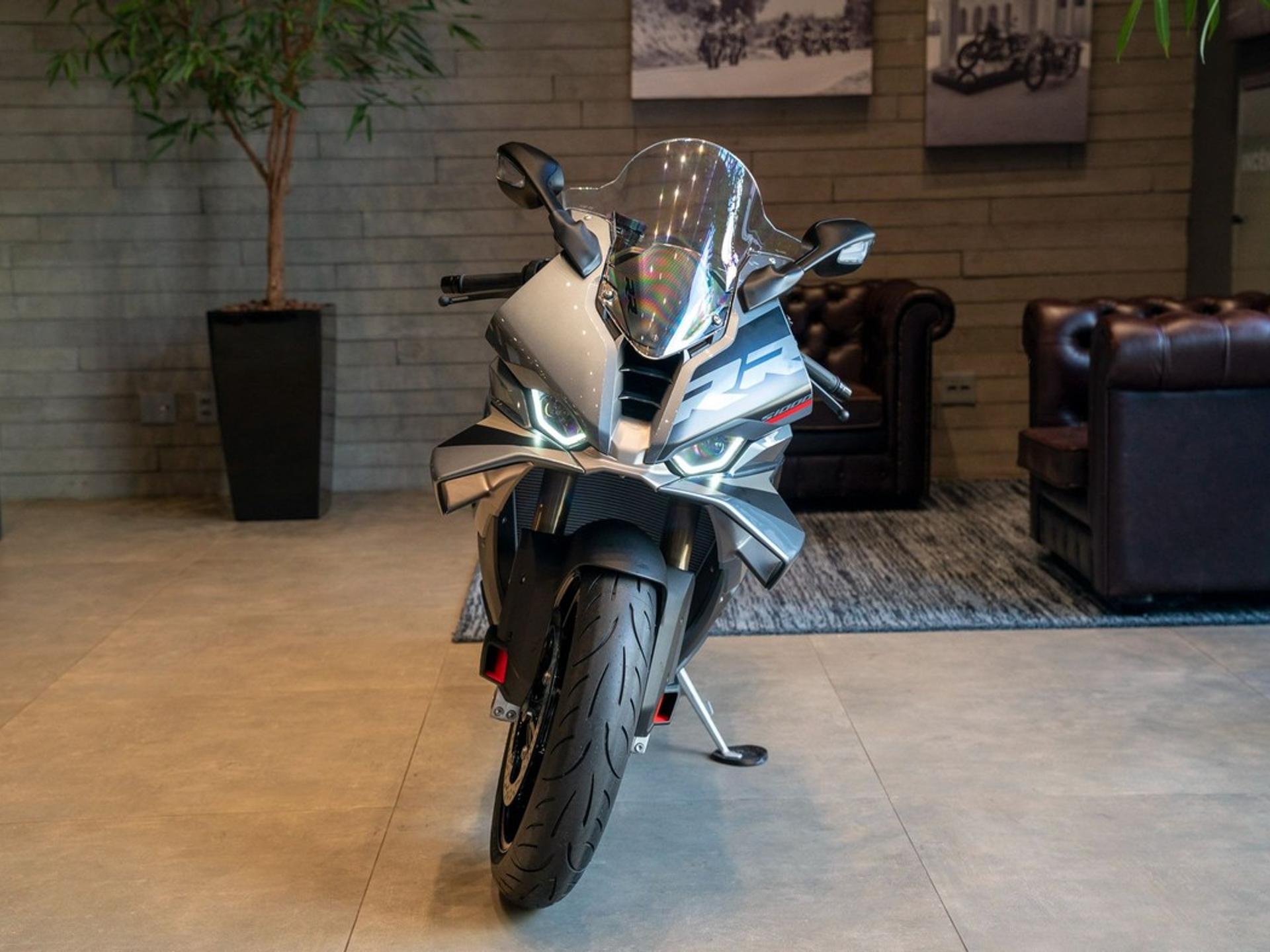 bmws_1000_rrwmimagem12153783940