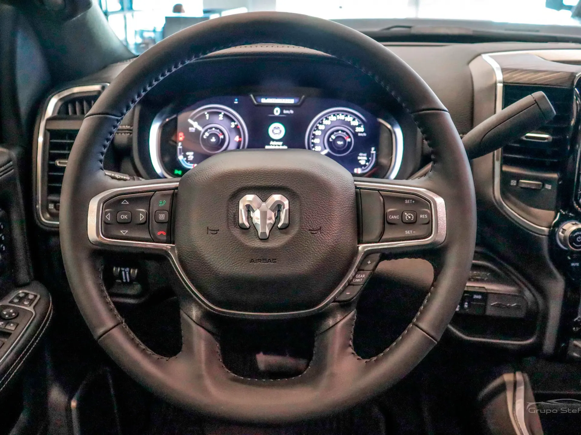 sssssram-2500-6-7-i6-turbo-diesel-laramie-cd-4x4-automatico-wmimagem14303787425
